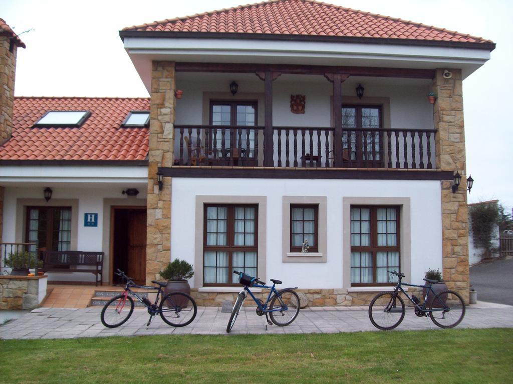 Somonte Hotel Quintes Bagian luar foto
