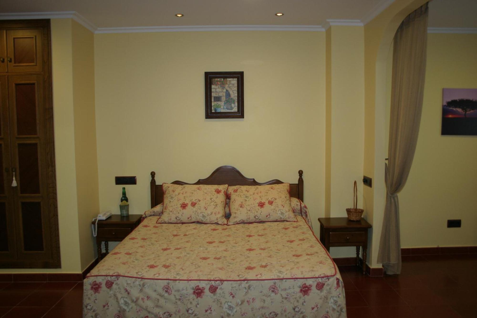 Somonte Hotel Quintes Ruang foto
